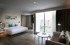 豪华转角酒店客房